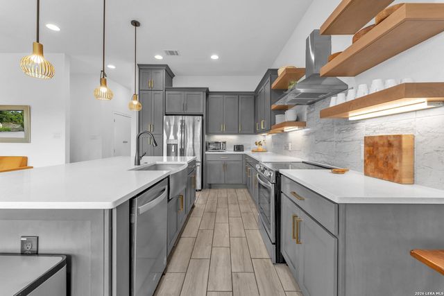 2488 Waterfront Park, Canyon Lake, TX 78133