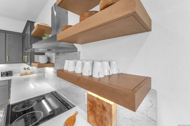 2488 Waterfront Park, Canyon Lake, TX 78133