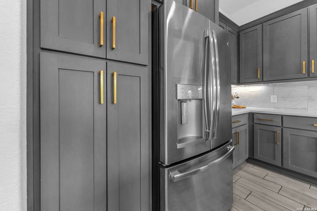 2488 Waterfront Park, Canyon Lake, TX 78133