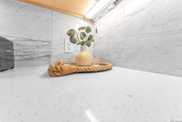 2488 Waterfront Park, Canyon Lake, TX 78133