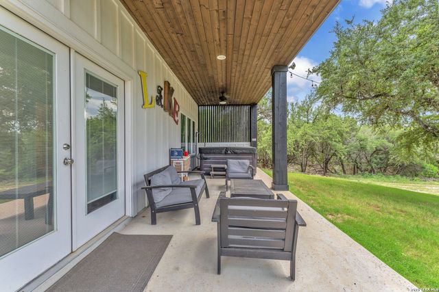 2488 Waterfront Park, Canyon Lake, TX 78133