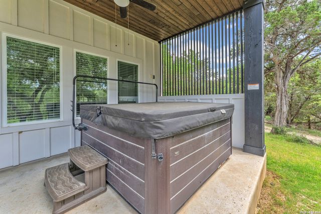 2488 Waterfront Park, Canyon Lake, TX 78133