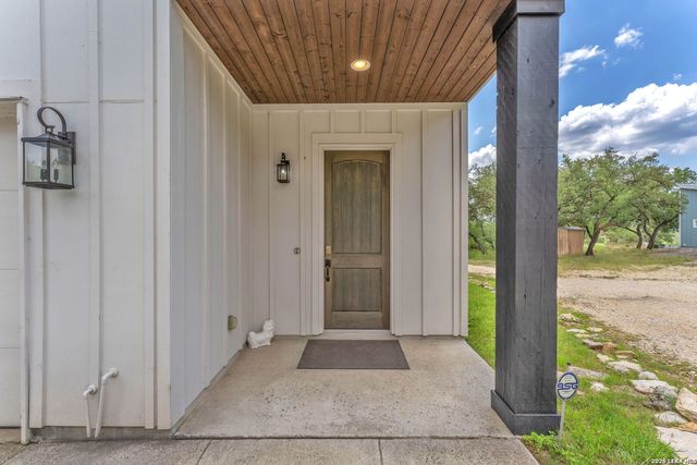 2488 Waterfront Park, Canyon Lake, TX 78133