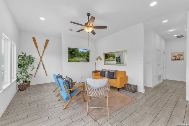 2488 Waterfront Park, Canyon Lake, TX 78133