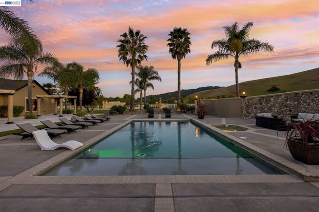 12755 Santa Teresa, San Martin, CA 95046