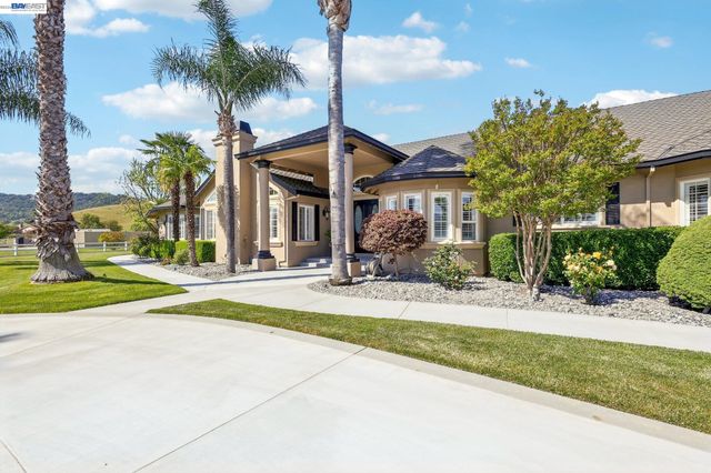 12755 Santa Teresa, San Martin, CA 95046