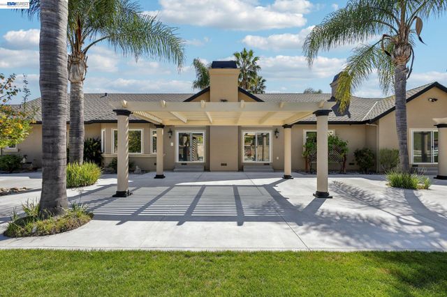 12755 Santa Teresa, San Martin, CA 95046