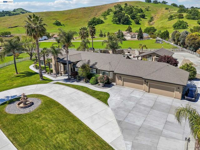 12755 Santa Teresa, San Martin, CA 95046