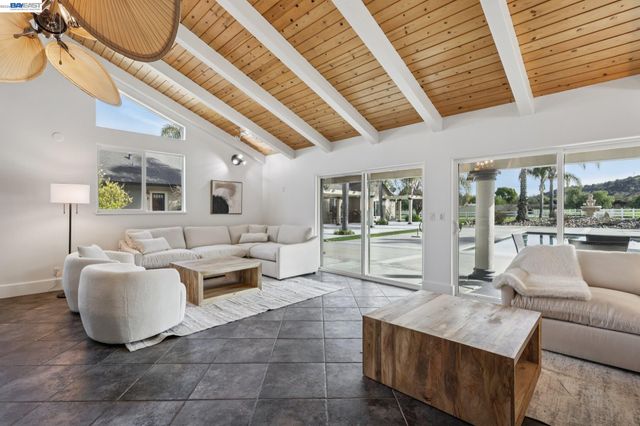 12755 Santa Teresa, San Martin, CA 95046