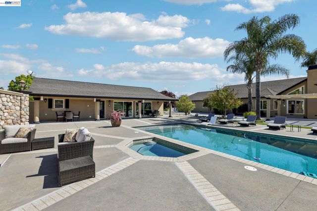 12755 Santa Teresa, San Martin, CA 95046