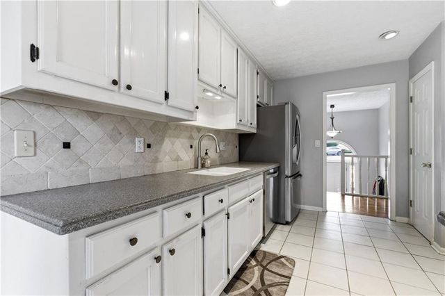 4710 Wheeler Creek Drive, Hoschton, GA 30548