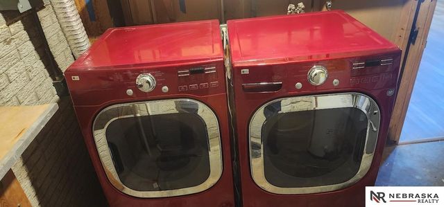 9335 Ellison Avenue, Omaha, NE 68134