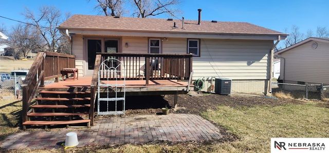 9335 Ellison Avenue, Omaha, NE 68134