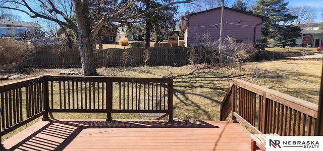 9335 Ellison Avenue, Omaha, NE 68134