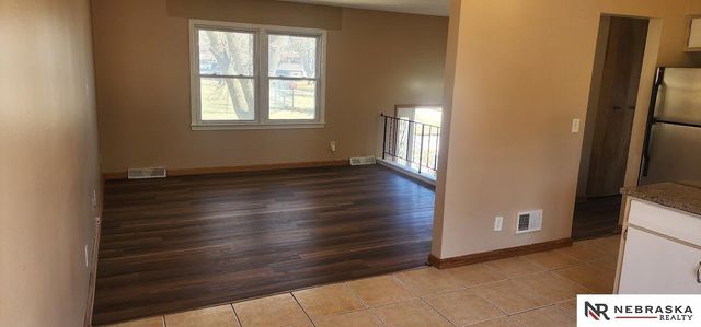 9335 Ellison Avenue, Omaha, NE 68134