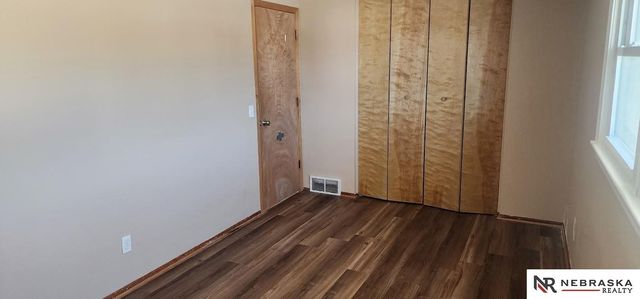 9335 Ellison Avenue, Omaha, NE 68134