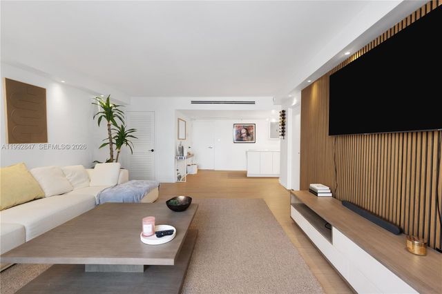 5161 Collins Ave 410, Miami Beach, FL 33140