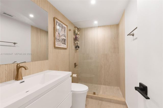 5161 Collins Ave 410, Miami Beach, FL 33140