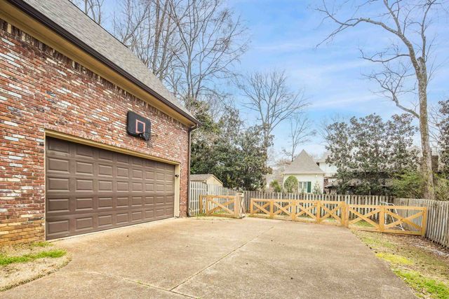 3406 S BIG WOODS CV, Collierville, TN 38017