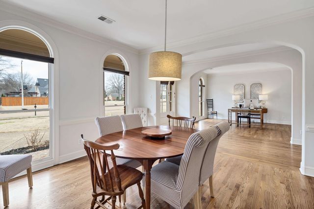 3406 S BIG WOODS CV, Collierville, TN 38017