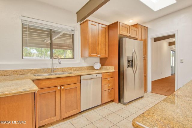 8700 E Placita Playa Avenue, Tucson, AZ 85715