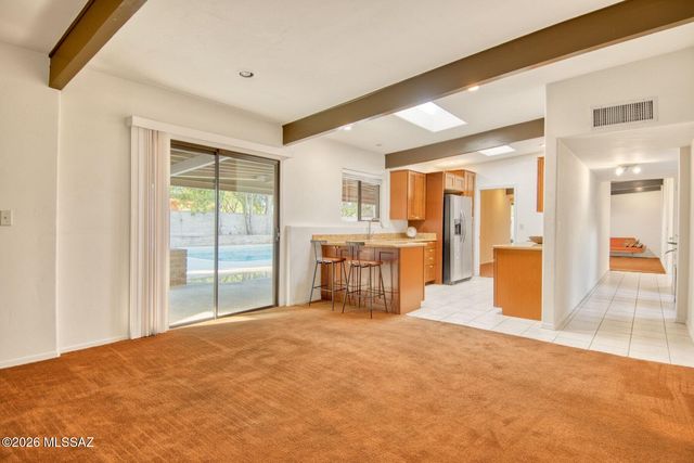 8700 E Placita Playa Avenue, Tucson, AZ 85715