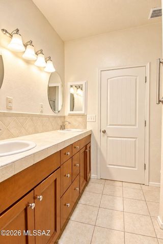 8700 E Placita Playa Avenue, Tucson, AZ 85715