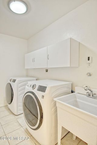 8700 E Placita Playa Avenue, Tucson, AZ 85715