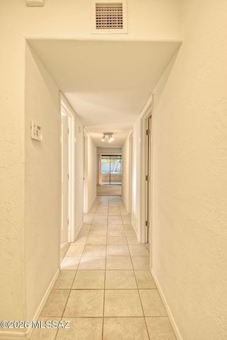 8700 E Placita Playa Avenue, Tucson, AZ 85715