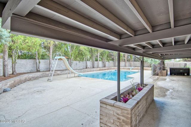 8700 E Placita Playa Avenue, Tucson, AZ 85715