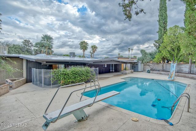 8700 E Placita Playa Avenue, Tucson, AZ 85715