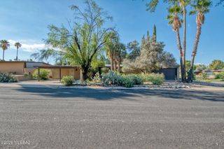 8700 E Placita Playa Avenue, Tucson, AZ 85715