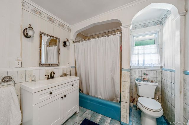 485 3rd Avenue, Bayport, NY 11705