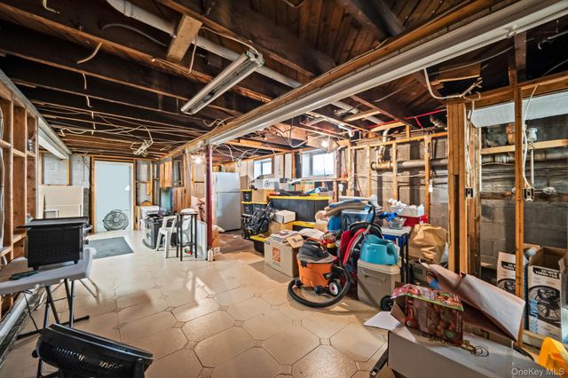 485 3rd Avenue, Bayport, NY 11705