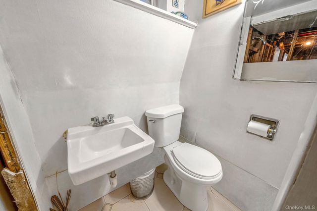 485 3rd Avenue, Bayport, NY 11705