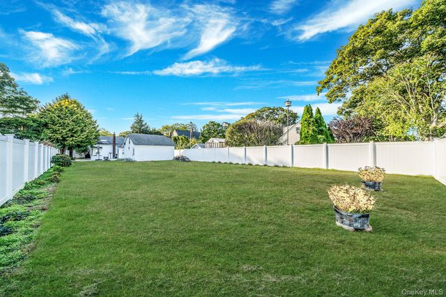 485 3rd Avenue, Bayport, NY 11705