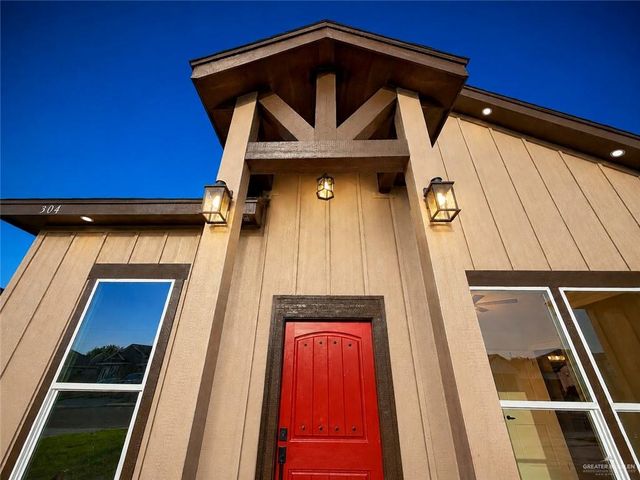 304 N Buena Vista Street, Penitas, TX 78576