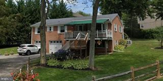 496 LAKESIDE DR, New Freedom, PA 17349