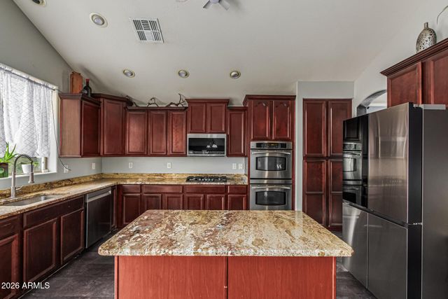 8606 W MORTEN Avenue, Glendale, AZ 85305