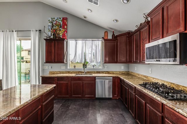 8606 W MORTEN Avenue, Glendale, AZ 85305