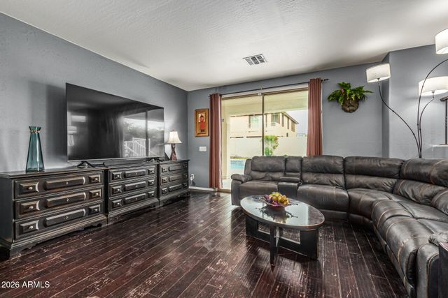 8606 W MORTEN Avenue, Glendale, AZ 85305