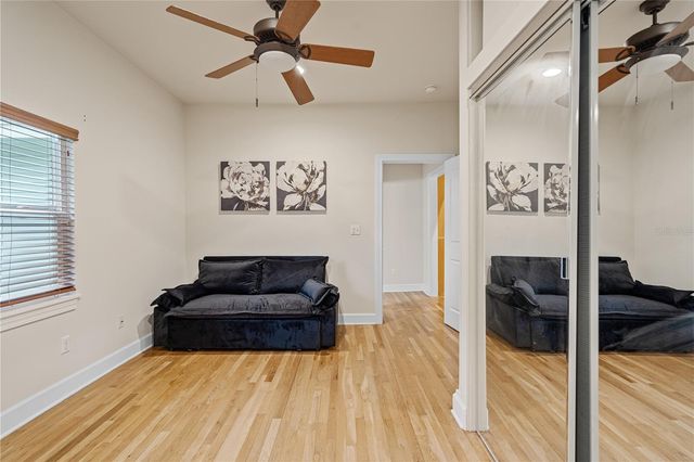 1017 NE 3RD AVENUE, Gainesville, FL 32601