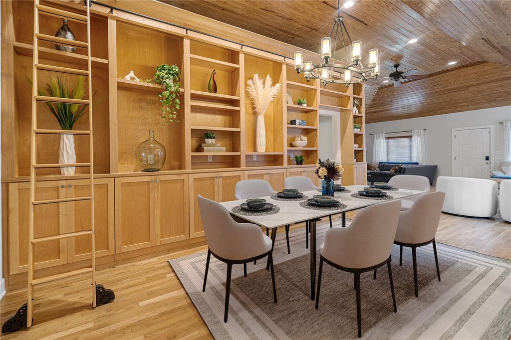 1017 NE 3RD AVENUE, Gainesville, FL 32601