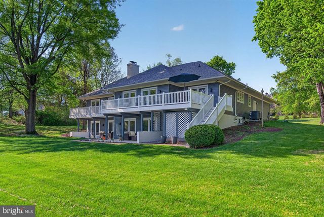 250 MEADOW RIDGE DR, Shepherdstown, WV 25443