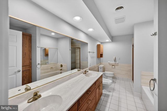 250 MEADOW RIDGE DR, Shepherdstown, WV 25443