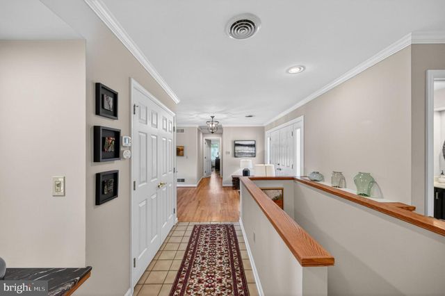 250 MEADOW RIDGE DR, Shepherdstown, WV 25443