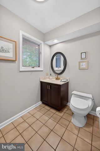 250 MEADOW RIDGE DR, Shepherdstown, WV 25443