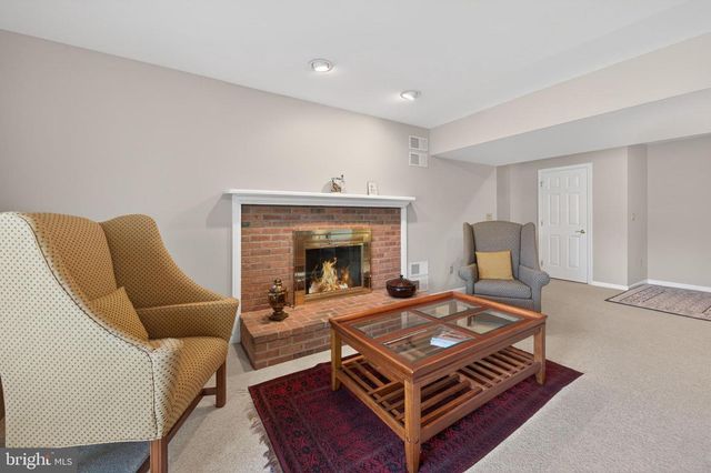 250 MEADOW RIDGE DR, Shepherdstown, WV 25443