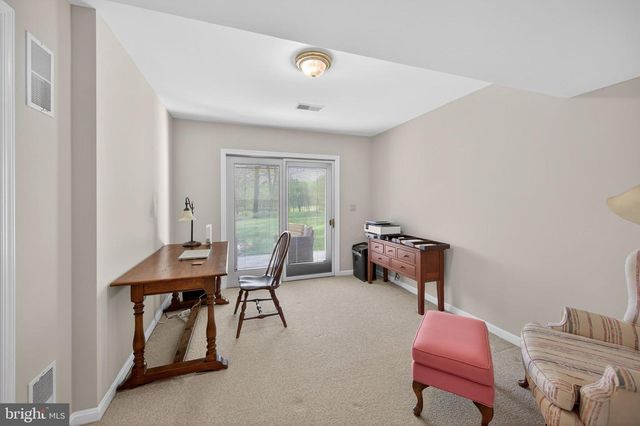 250 MEADOW RIDGE DR, Shepherdstown, WV 25443
