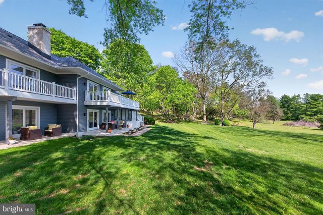 250 MEADOW RIDGE DR, Shepherdstown, WV 25443